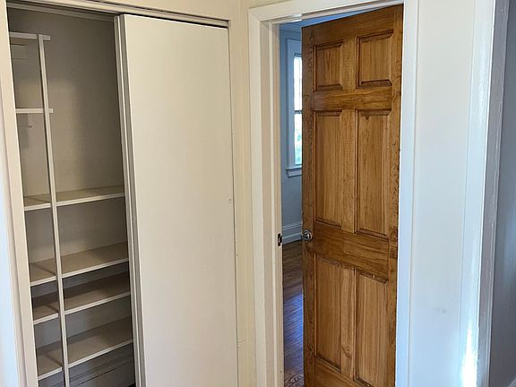 Hallway / Pantry