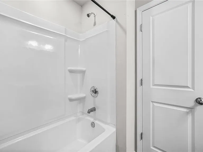 3181 Meadowstone Ln SW — Photo 24