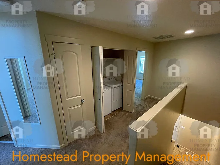 400-468 S Catron St — Photo 10