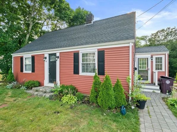 49 Pine St, Weymouth, MA 02190
