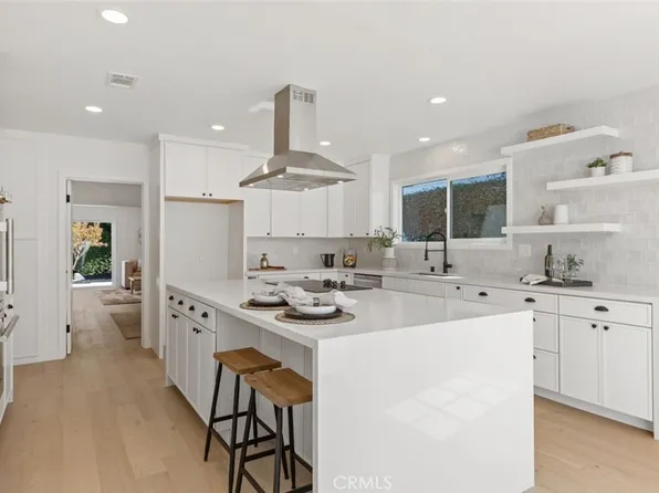 876 N Hillside Dr, Long Beach, CA 90815