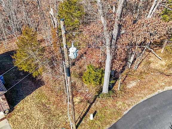 4th image of Eltisey Ln #4