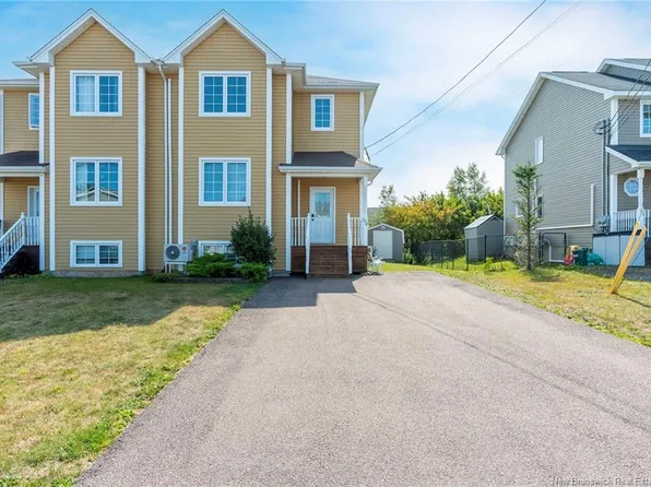 108 Rainford Ct, Moncton, NB E1G 0T4