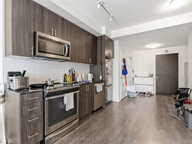 210 Sabina Dr E #204 — Photo 8