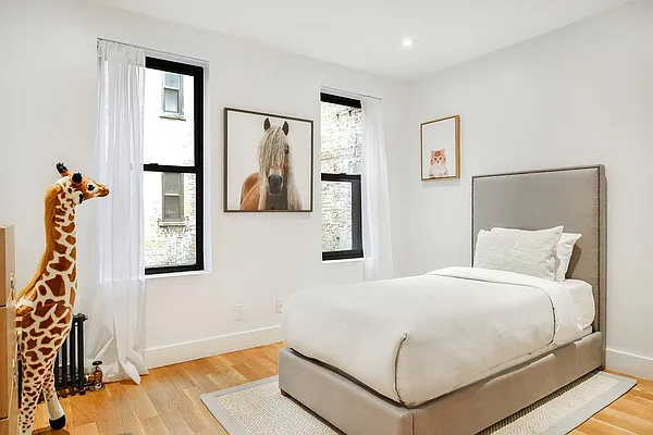 Sold by Time Equities, Inc. | media 25