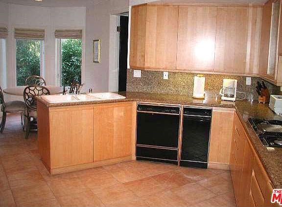 3rd image of 10351 Wilshire Blvd #202