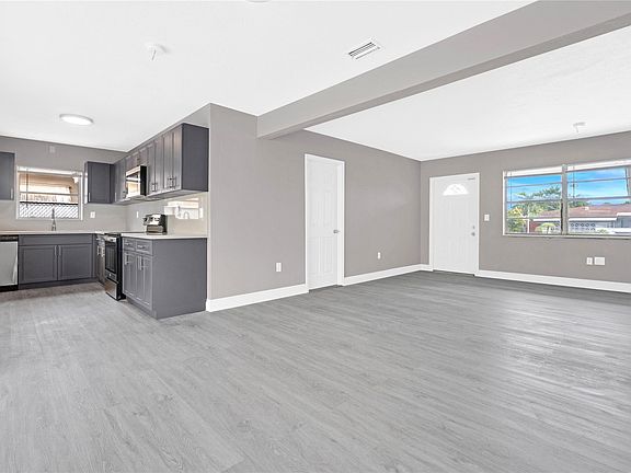 2nd image of 2280 Gulfstream Drive