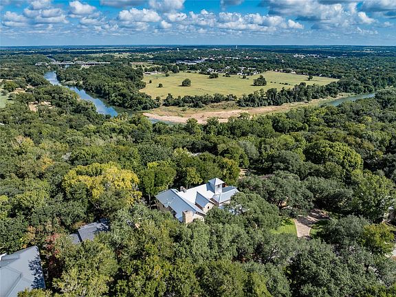 2nd image of 206 Rolling Hill Dr