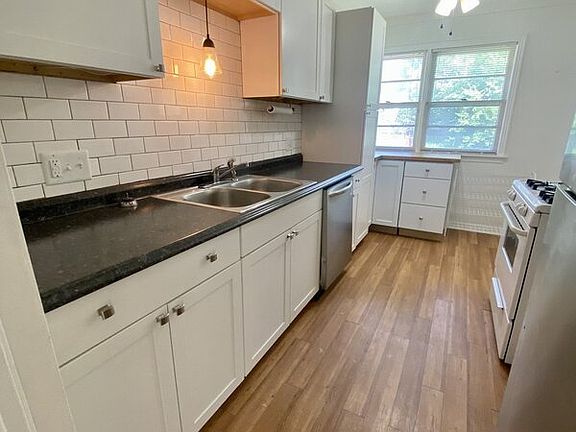 5th image of 3910 W 42nd St