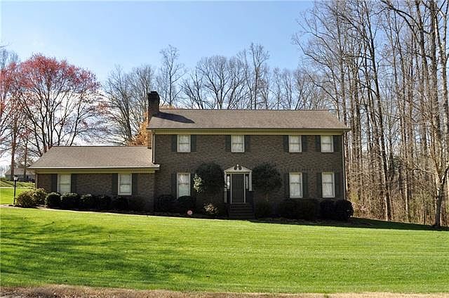 1st image of 1099 Country Ln