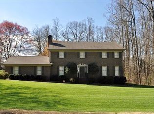 1099 Country Ln, Newton, NC 28658