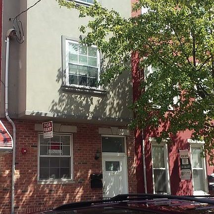 3rd image of 1721 N Willington St