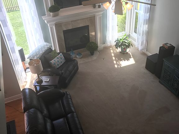 5th image of 1043 Poplar Ln