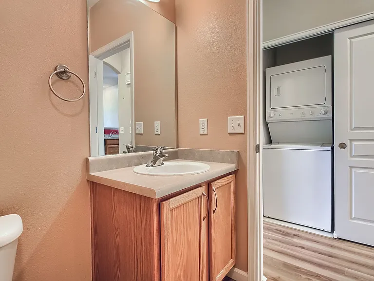 833 E 98th Ave #202 — Photo 23