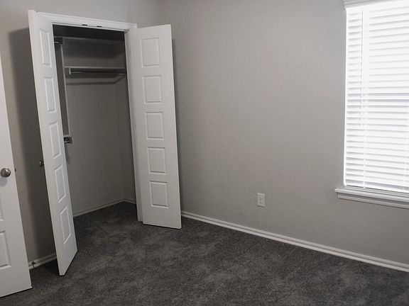 4th image of 19801 Forsythe Dr