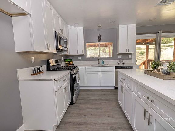 2nd image of 468 Caliente Bodfish Rd