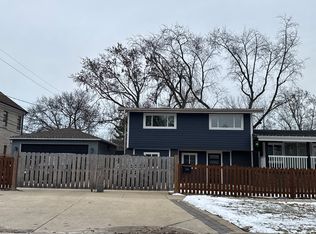 2838 Harrison St, Glenview, IL 60025