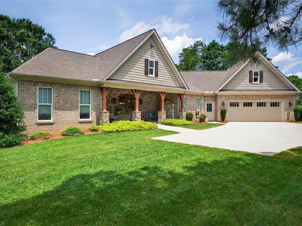 4760 Merriweather Rd, Winston Salem, NC 27107