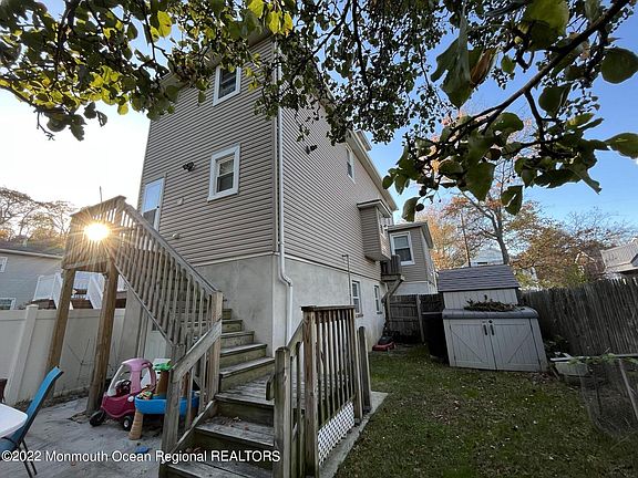 3rd image of 43 Atlantic St