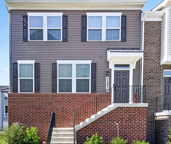 5500 Manor Park Dr — Photo 1