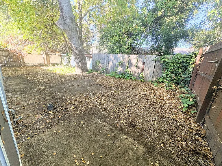 6123 Montecito Blvd #13-16 — Photo 8