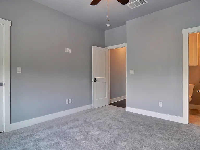 2514 Forest Park Blvd — Photo 18