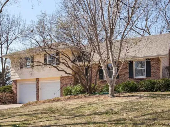 1601 Beechwood Ter, Manhattan, KS 66502