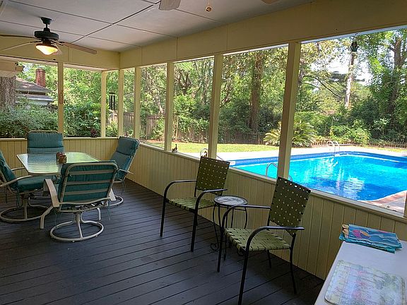 4th image of 5812 Lakeview Dr