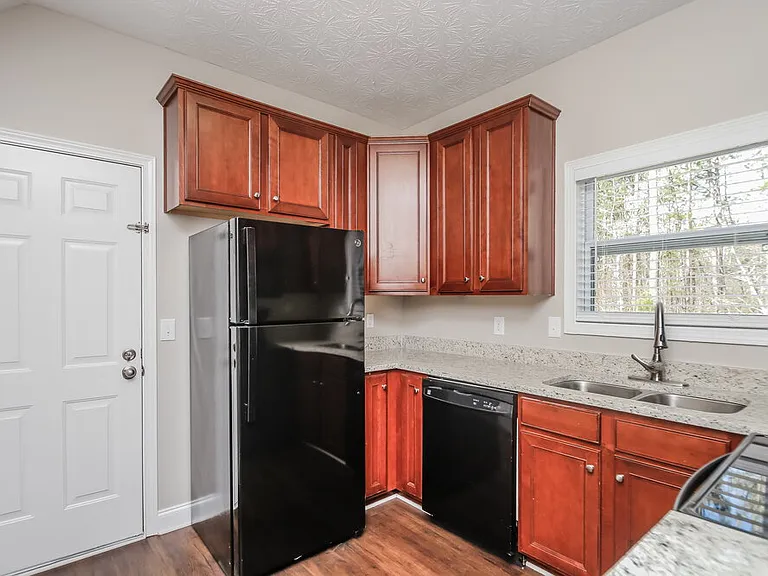 82 Westridge Cir — Photo 9