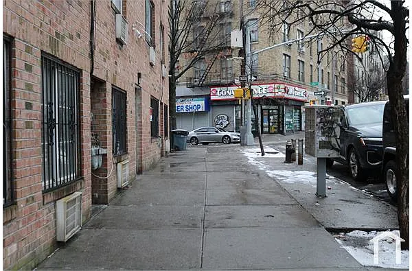 Building Photo - 364 E 167th St
