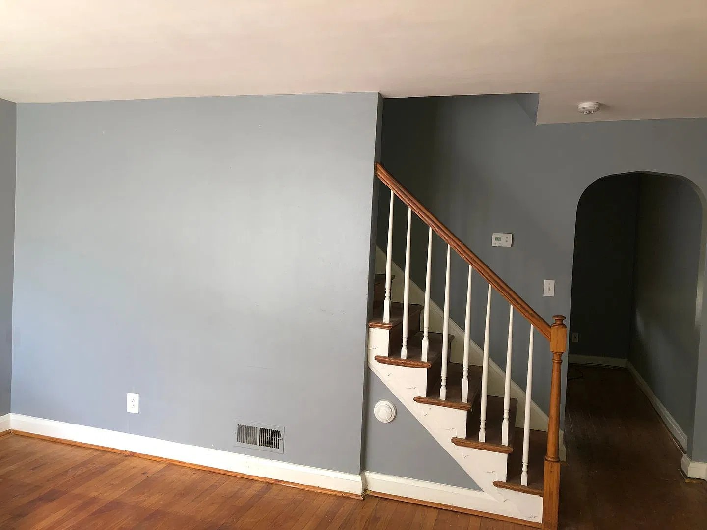 2 Bedroom 1.5 bathroom townhouse — Photo 3