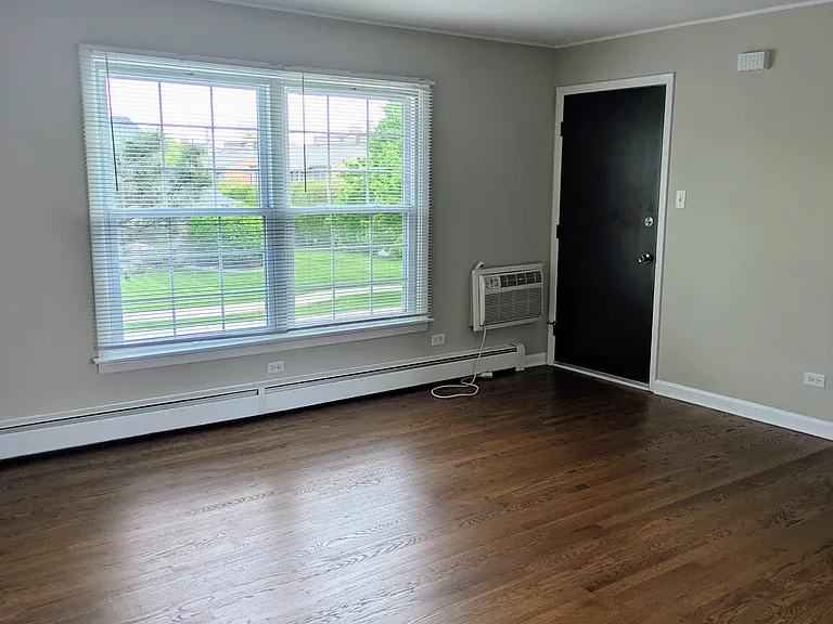 14440 Jefferson Ave #2E — Photo 6