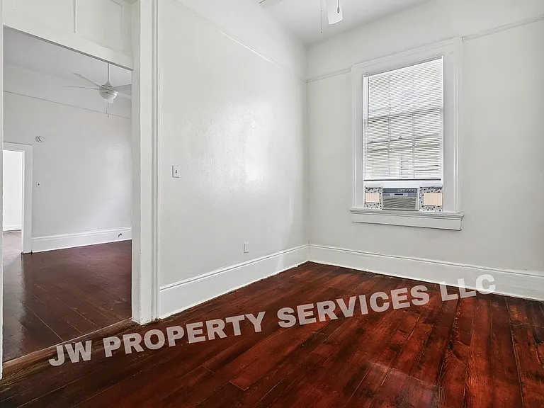 2332 Ursulines Ave — Photo 8