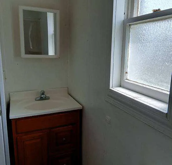 122 Commercial Ave #B — Photo 8