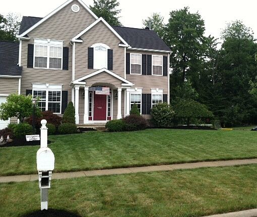 2nd image of 940 Kings Cross Dr