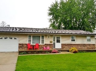 2107 21st Ave, Sterling, IL 61081