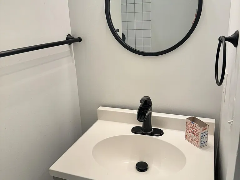 1733 Elm St #2C — Photo 5