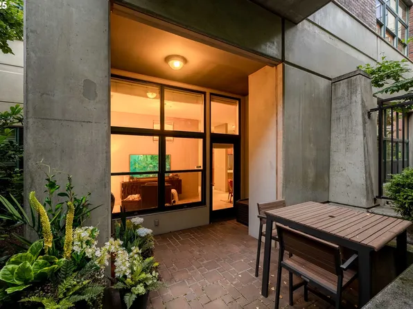 820 NW 12th Ave APT 110, Portland, OR 97209