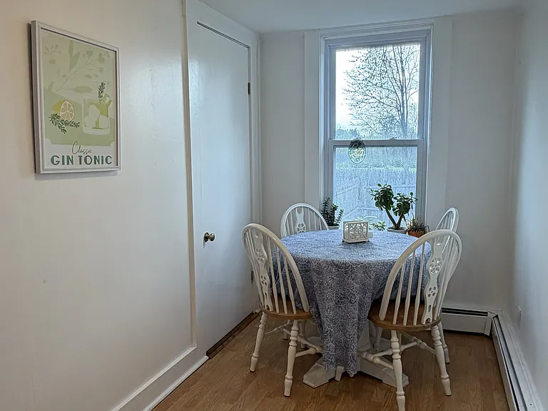251 Locust St — Photo 6
