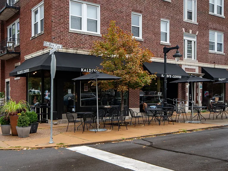DeMun on the Park — Photo 22
