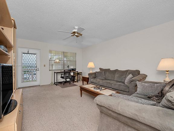 2nd image of 200 Durham Cir #200-D