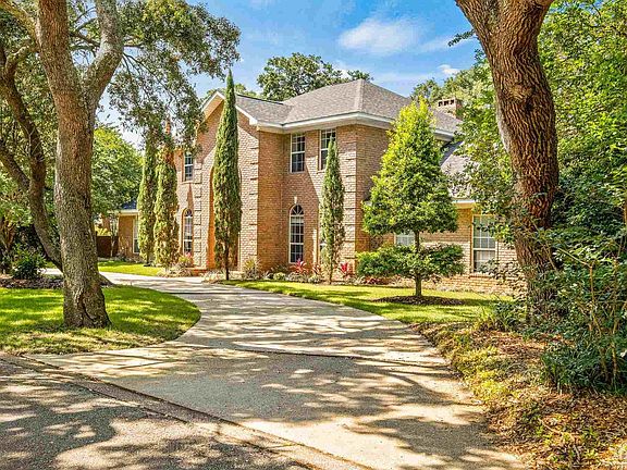 4th image of 106 Chanteclaire Cir