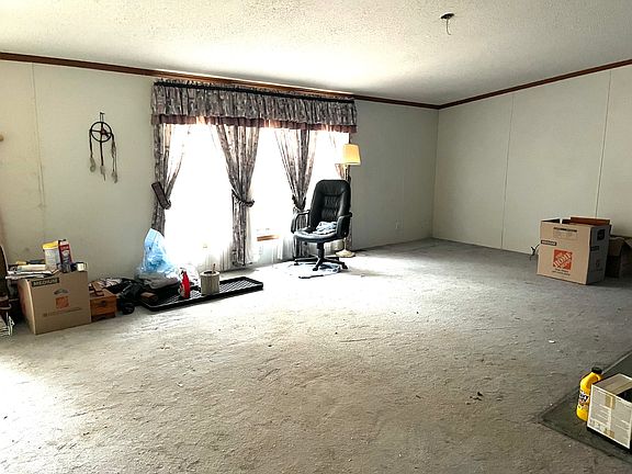 3rd image of 2751 W Dillingham Dr