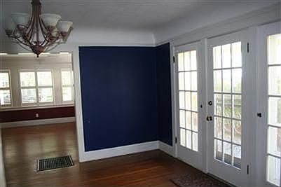 3rd image of 1248 W Elm St