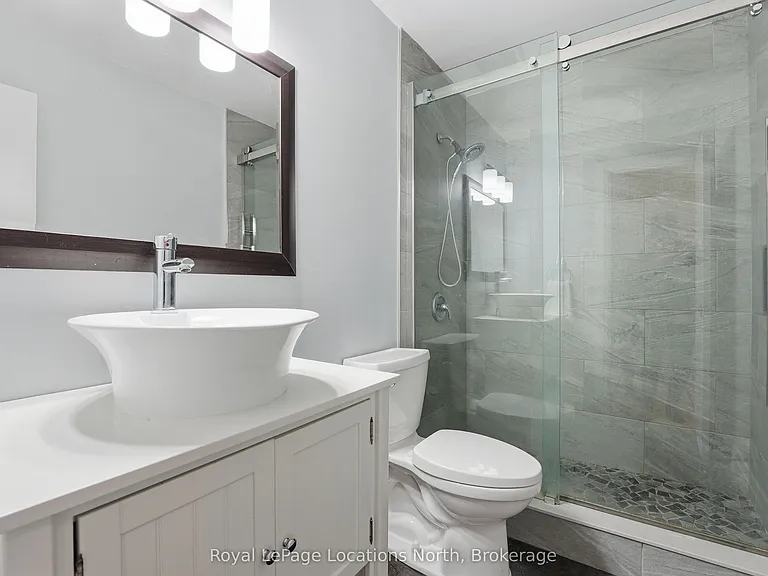 32 Courtice Cres — Photo 17