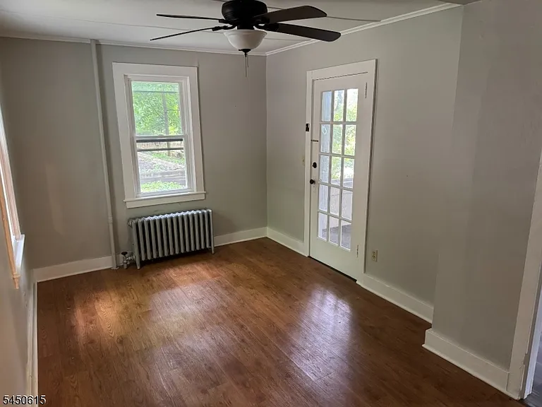 35 N Hillside Ave — Photo 3