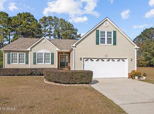 6003 Pelican Dr, New Bern, NC 28560
