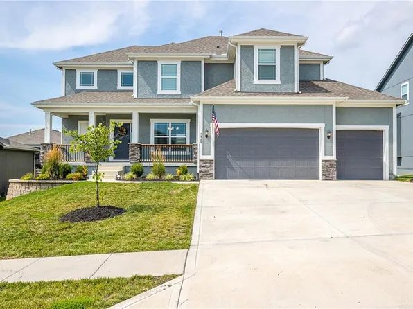 1508 SW Sugar Tree Dr, Lees Summit, MO 64082