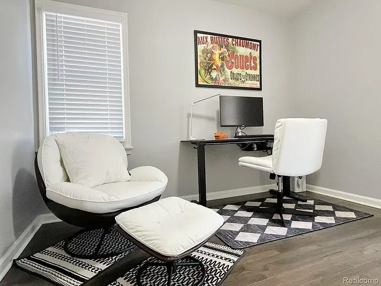 3303 Chester Rd — Photo 22