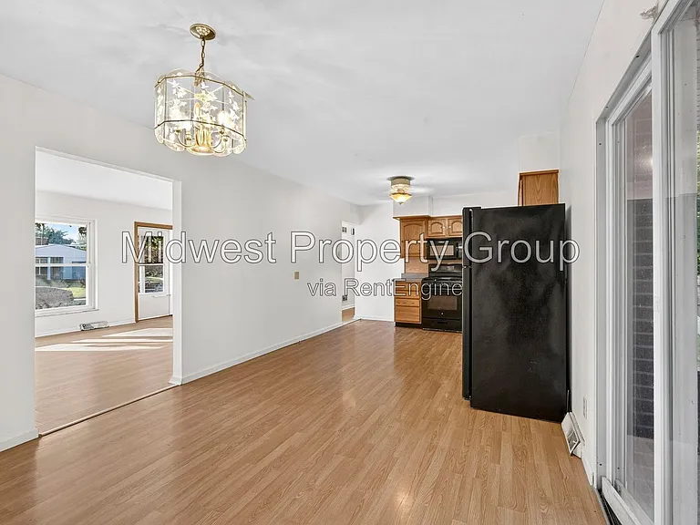370 Gerald Ave — Photo 7